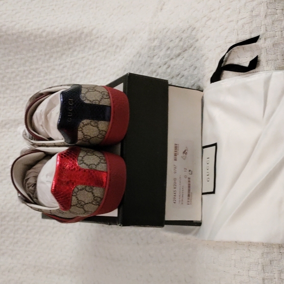 Prelove Men Ace GG Supreme Low Top Sneakers - Picture 3 of 5